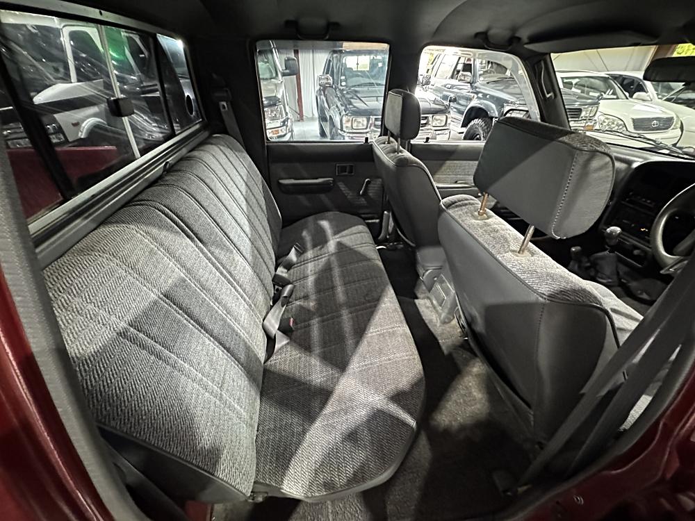 1993 Toyota Hilux JDM car for sale — photo 16 of 20