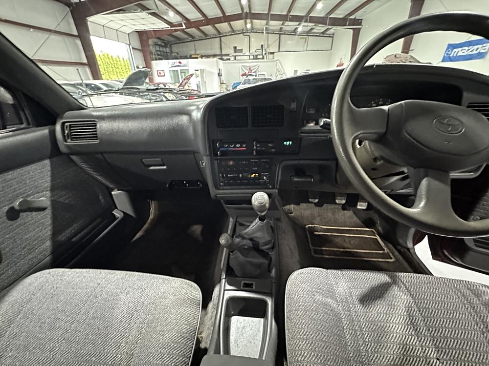 1993 Toyota Hilux JDM car for sale — photo 13 of 20