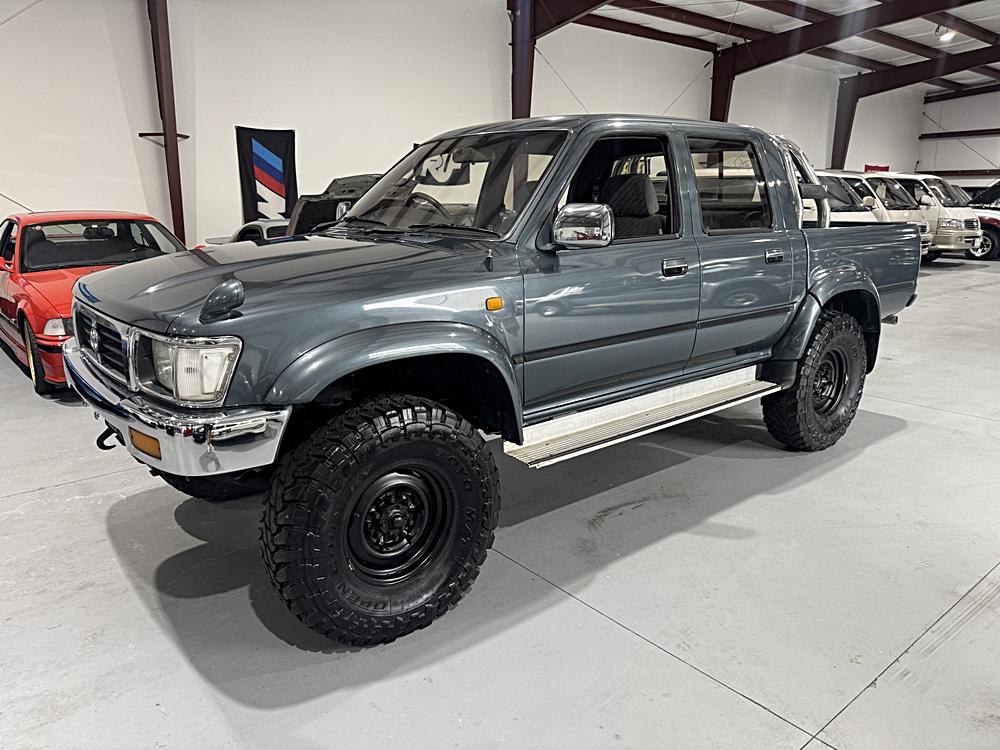 1994 Toyota Hilux 4X4 Manual — photo 1 of 1