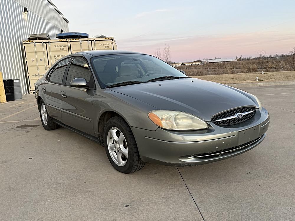 2003 Ford Taurus