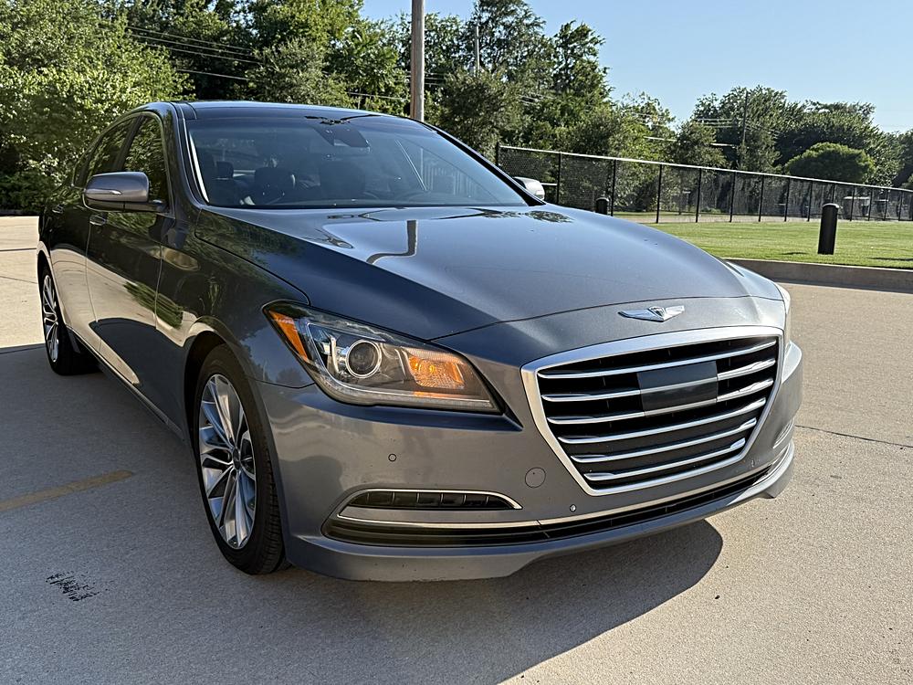 2015 Hyundai Genesis 3.8 RWD's photo