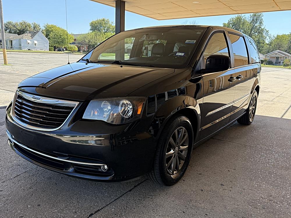 2016 Chrysler Town & Country