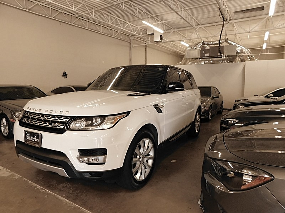 2015 Land Rover Range Rover Sport HSE's photo