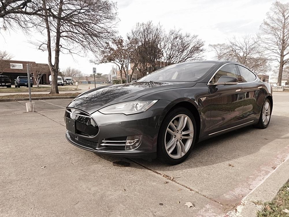 2015 Tesla Model S 60's photo