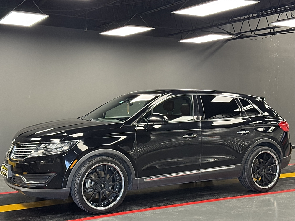 2016 Lincoln MKX Reserve's photo