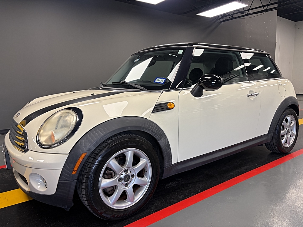 2010 MINI Cooper's photo