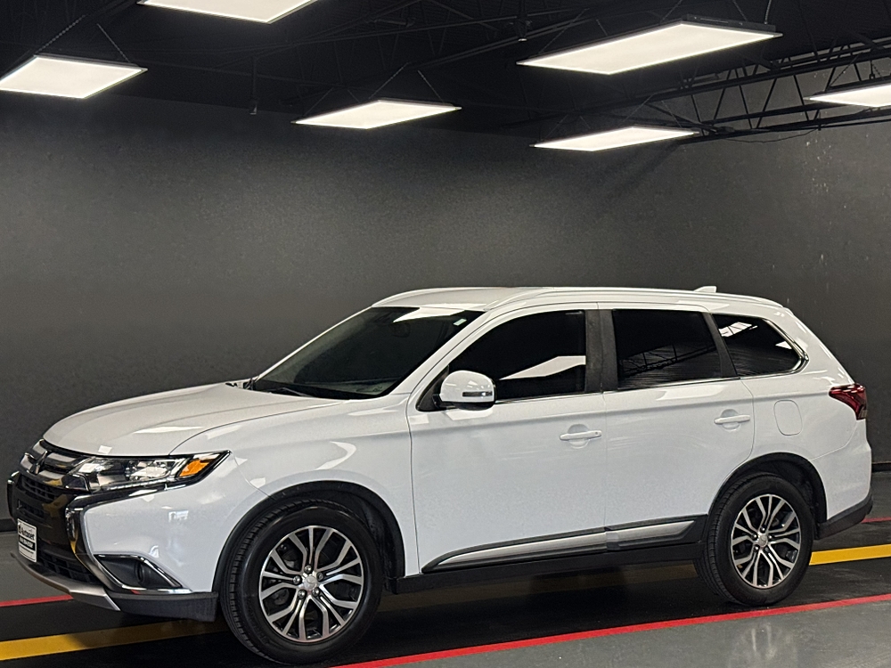 2017 Mitsubishi Outlander SEL S-AWC's photo