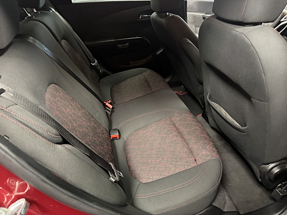 2018 Chevrolet Sonic LT - Photo 13