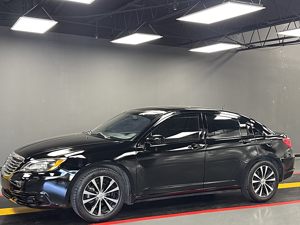 2011 Chrysler 200