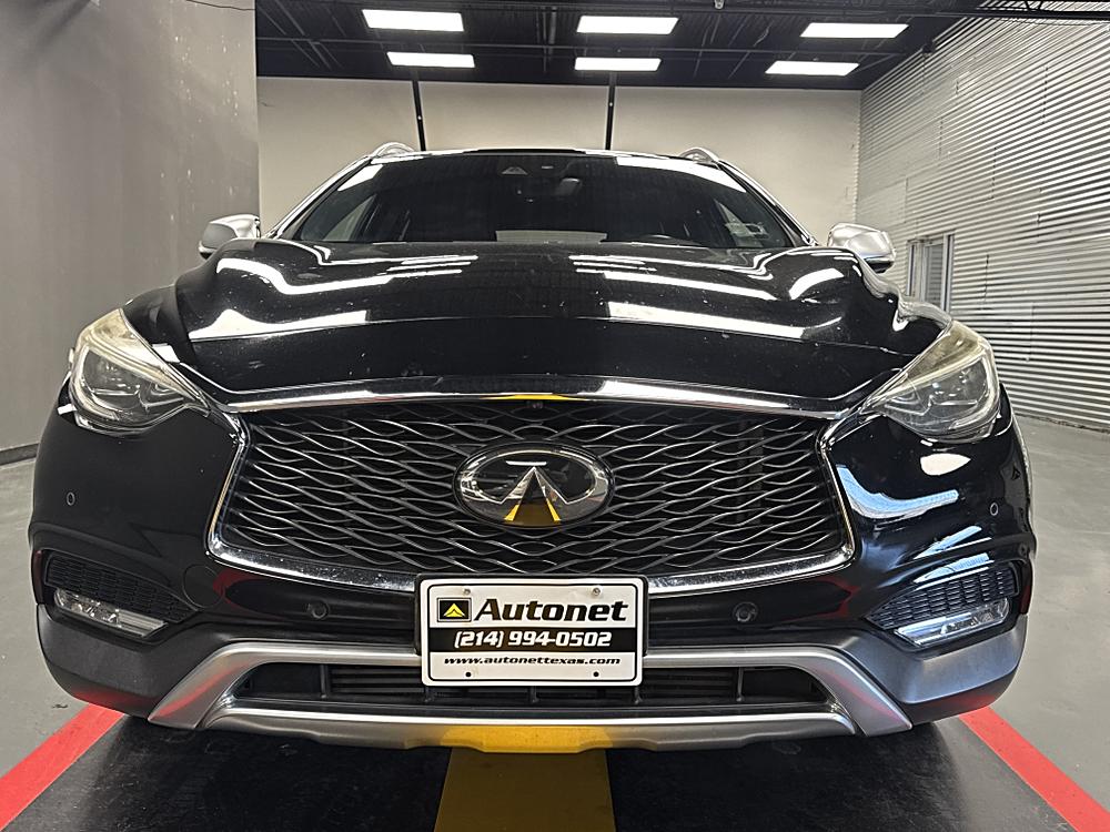 2017 INFINITI QX30
