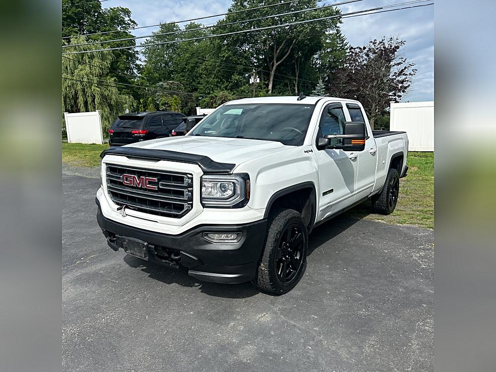 2017 GMC Sierra 4WD Double Cab Standard Box's photo