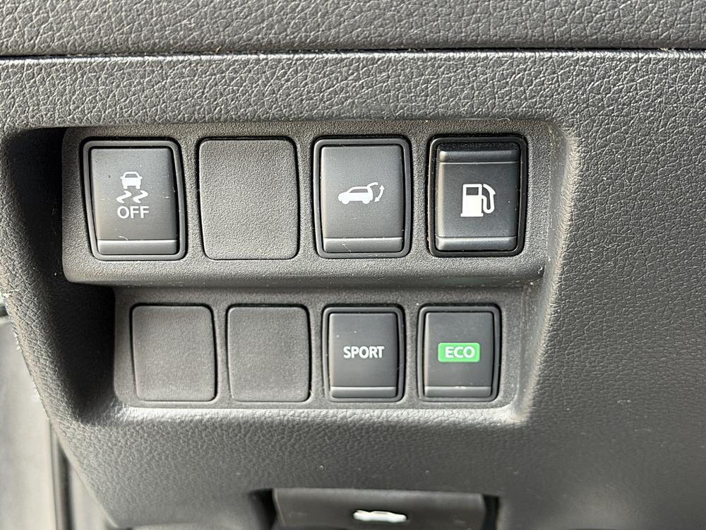 2018 Nissan Rogue SV - Photo 11