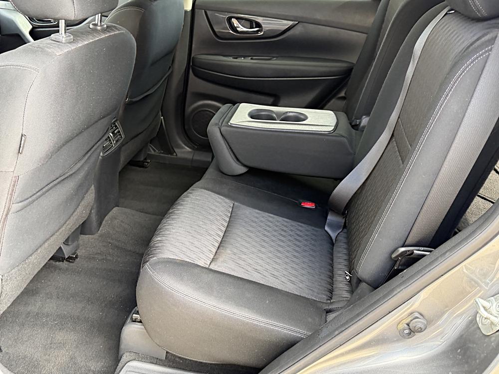 2018 Nissan Rogue SV - Photo 21