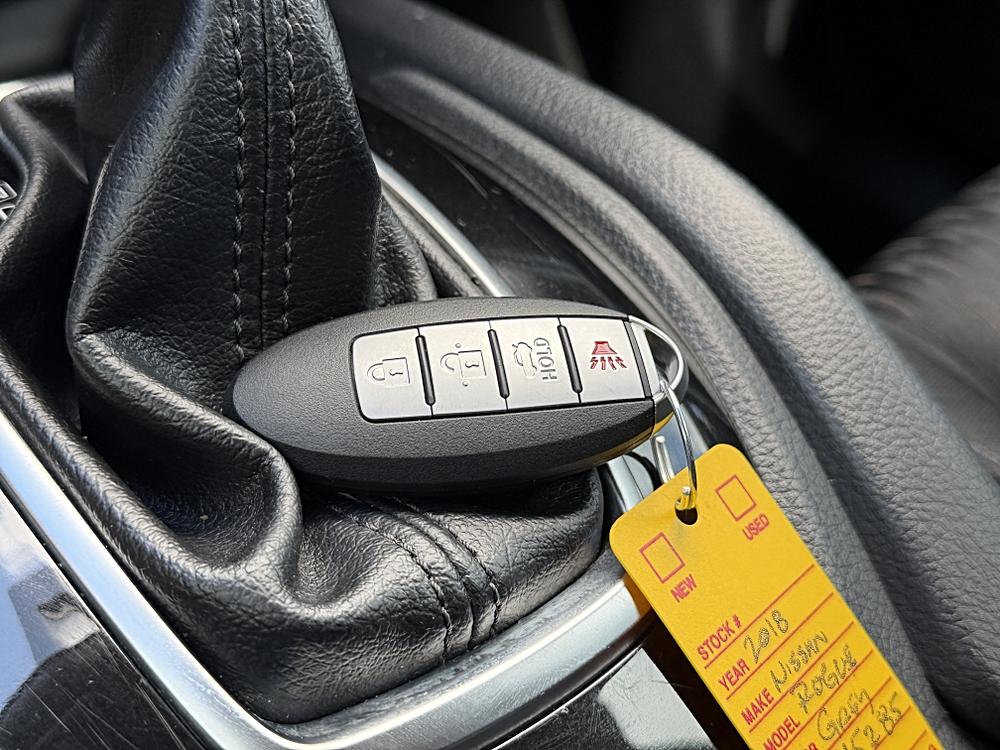 2018 Nissan Rogue SV - Photo 23
