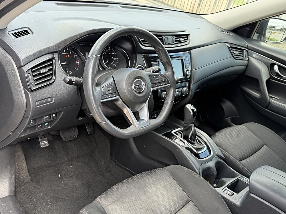 2018 Nissan Rogue SV - Photo 9