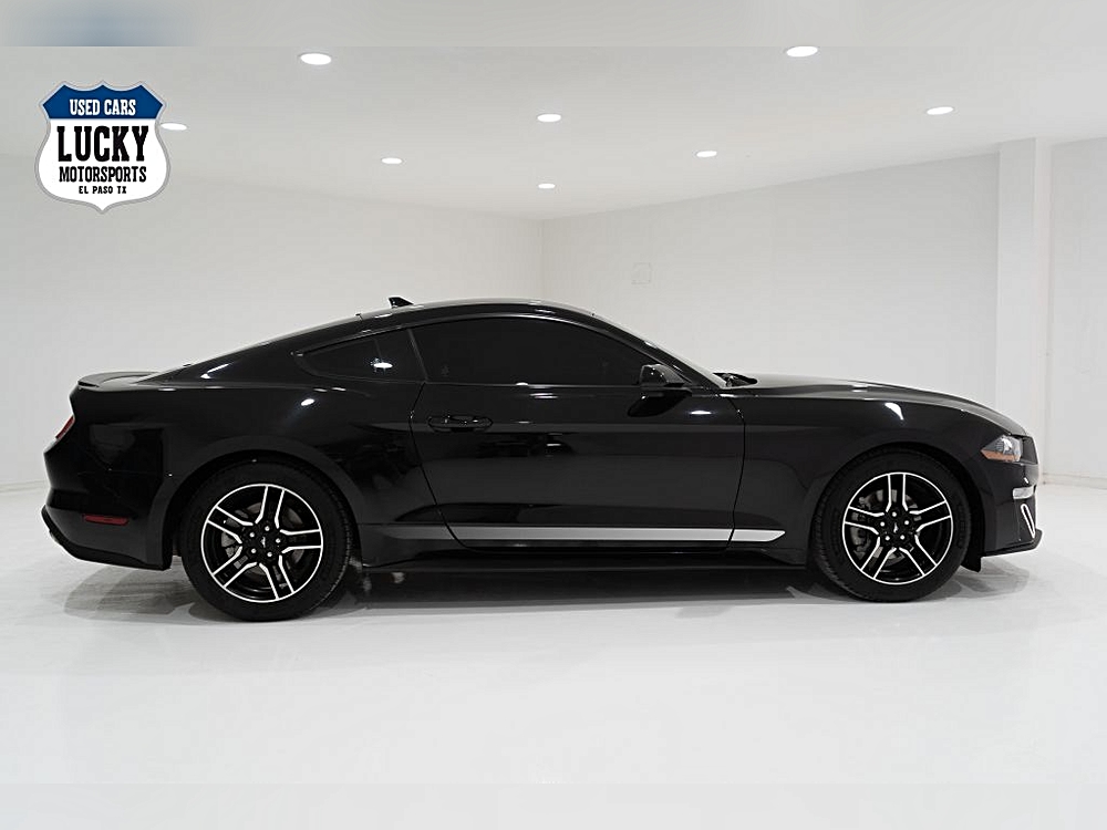 2022 Ford Mustang EcoBoost Premium's photo