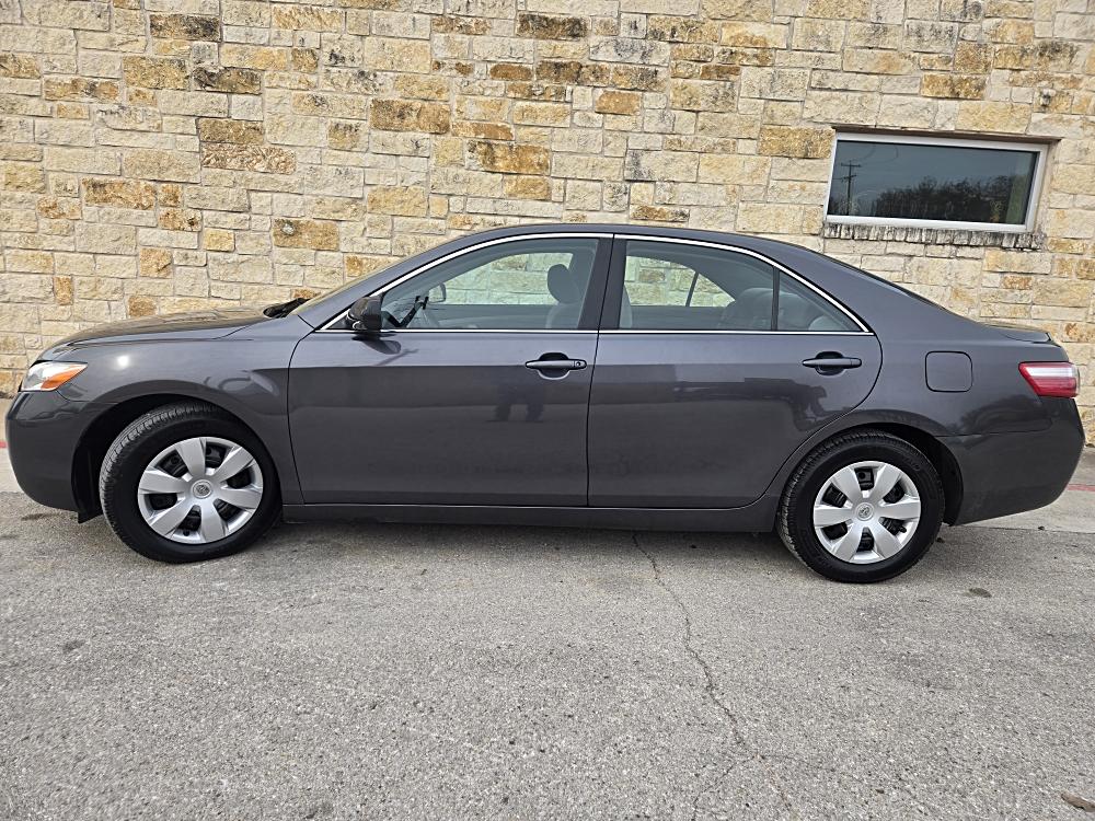 2008 Toyota Camry LE's photo