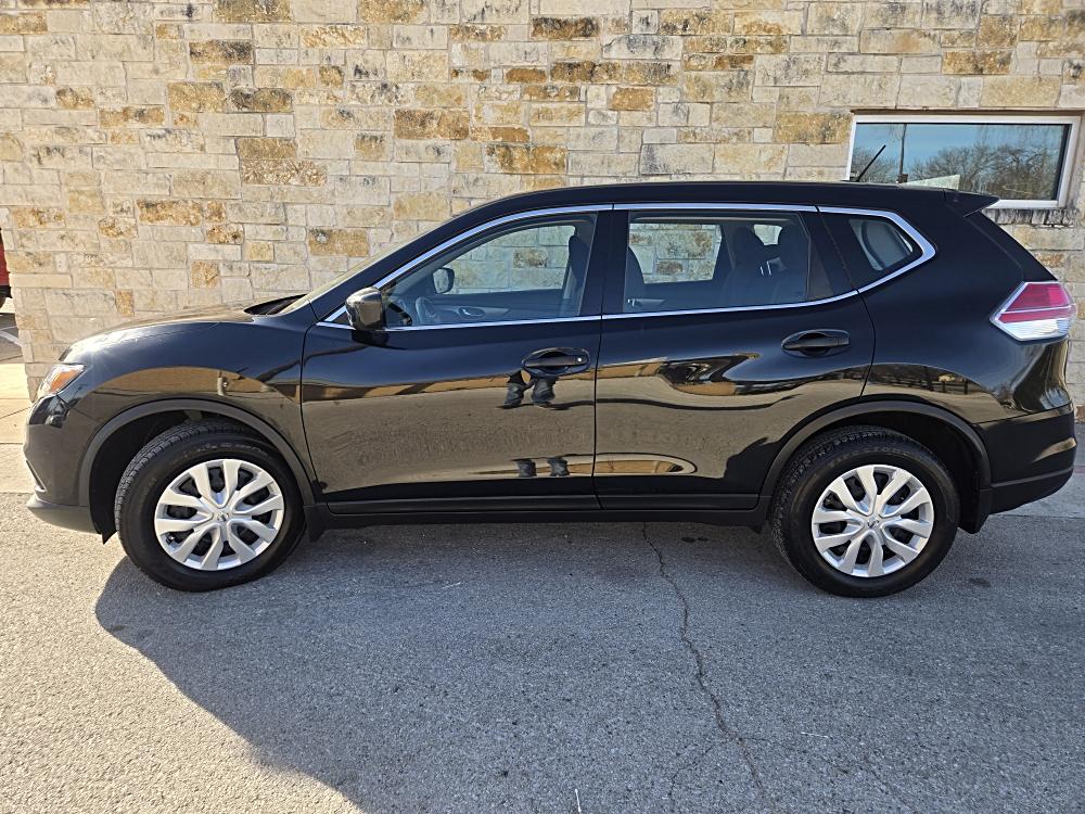 2016 Nissan Rogue S's photo