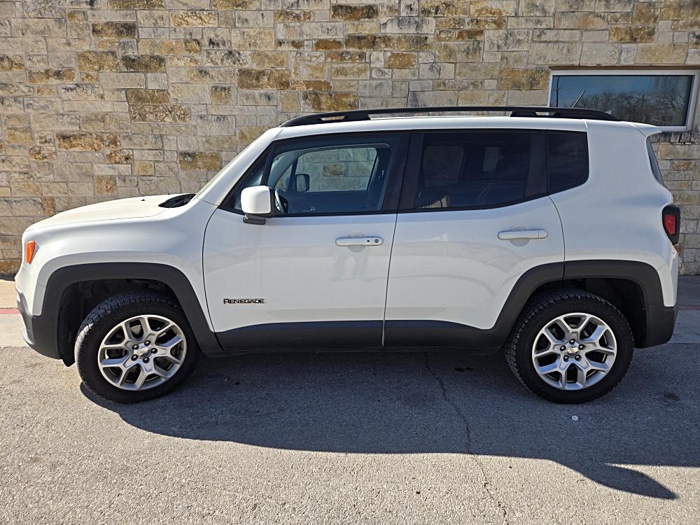 2016 Jeep Renegade Latitude's photo