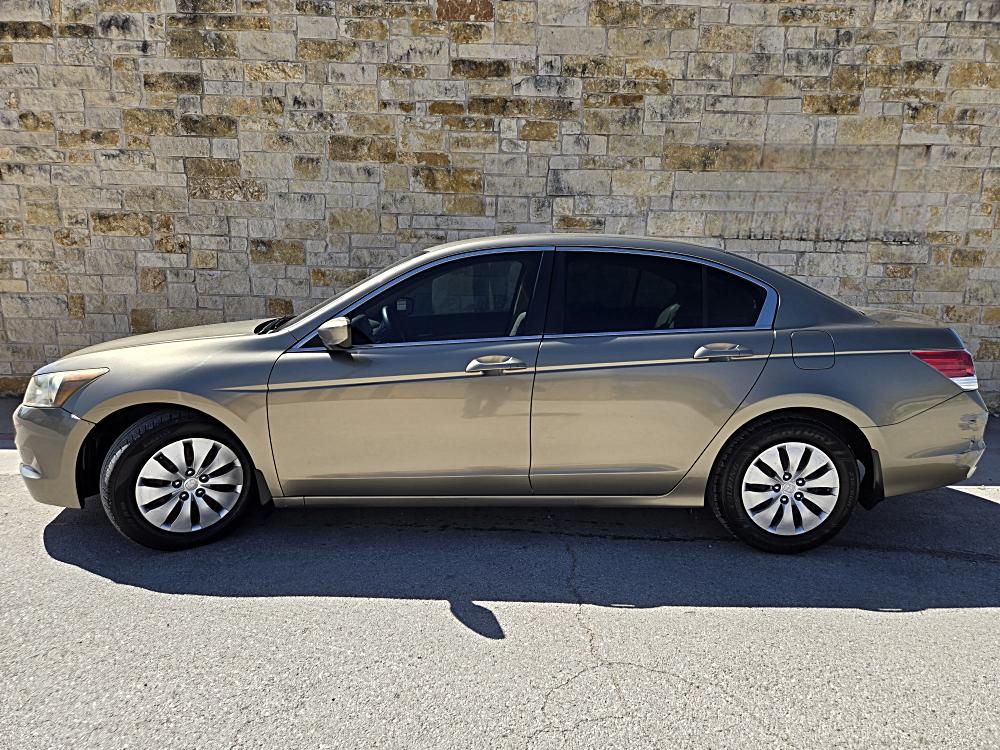 2010 Honda Accord LX Auto's photo