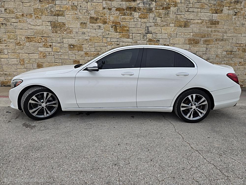 2016 Mercedes-Benz C-Class C300's photo