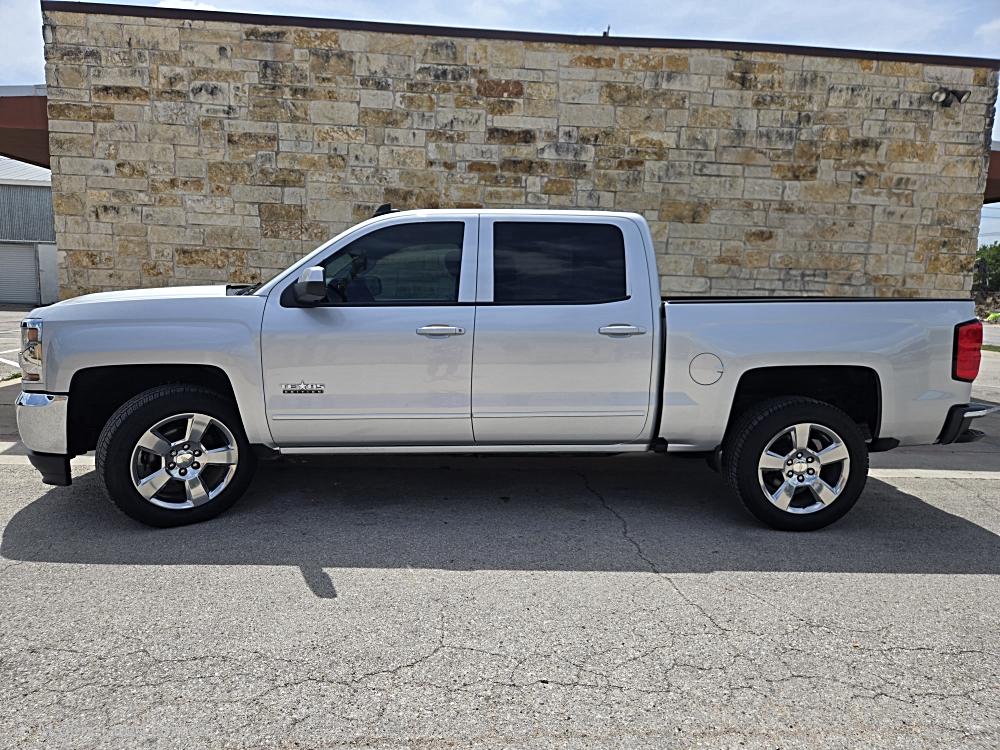 2018 Chevrolet Silverado 1500 LT Crew Cab Standard Box's photo