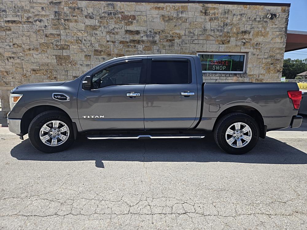 2017 Nissan Titan