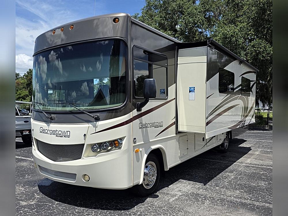 2016 Ford F-53 - Photo 11