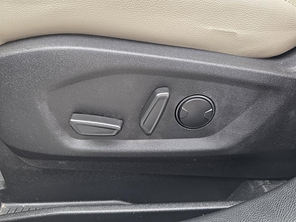 2022 Ford Edge Titanium - Photo 17