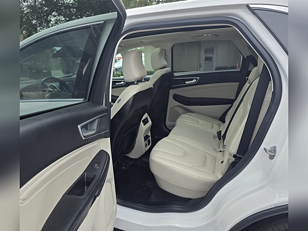 2022 Ford Edge Titanium - Photo 39