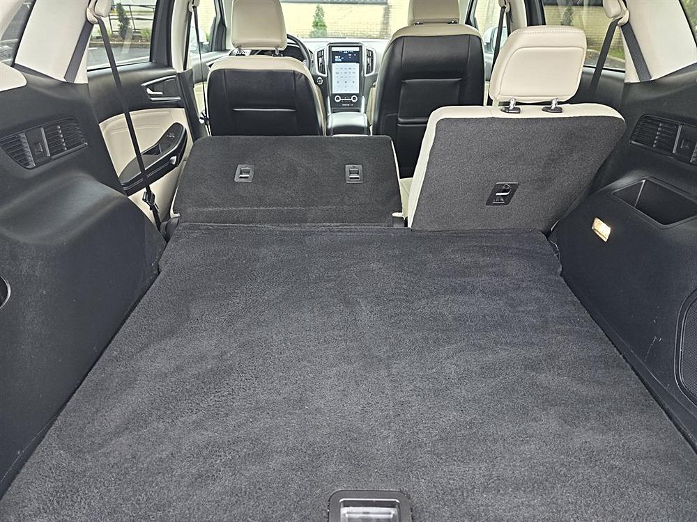 2022 Ford Edge Titanium - Photo 9