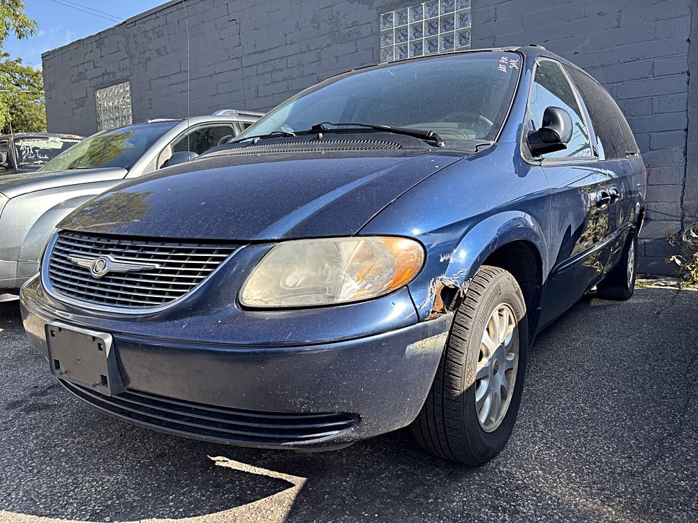2002 Chrysler Town & Country 4dr EX FWD