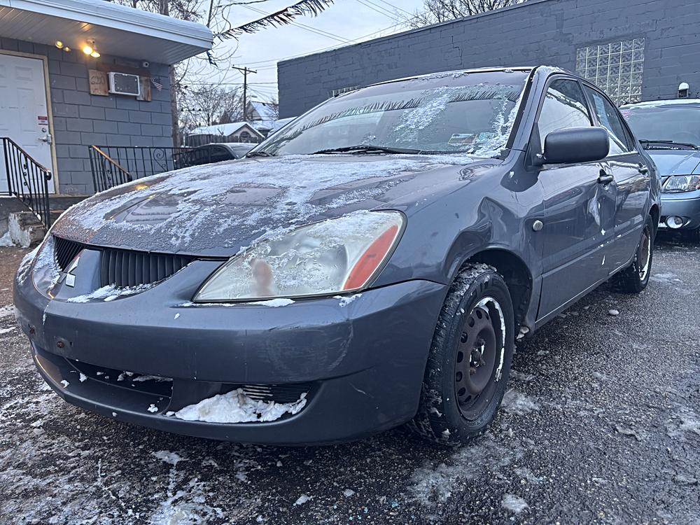 2005 Mitsubishi Lancer ES's photo