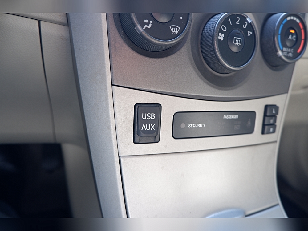 2014 Toyota Corolla L - Photo 71