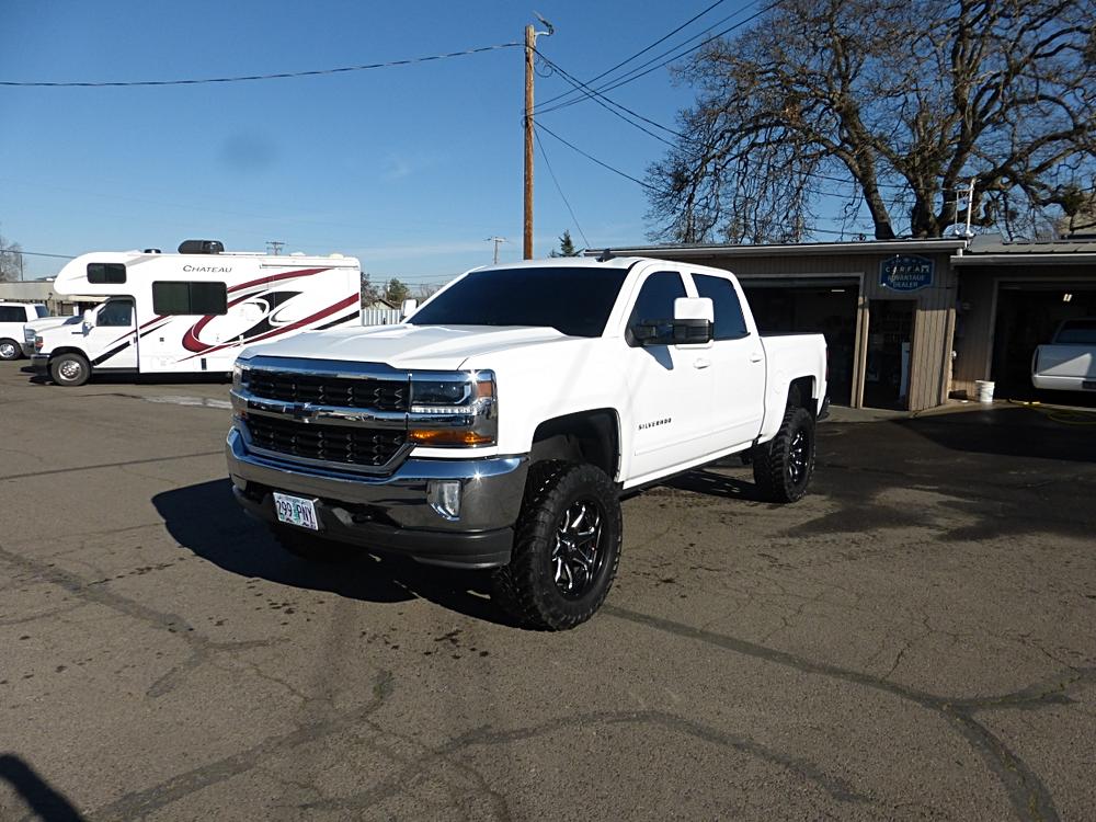 2018 Chevrolet Silverado 1500 4WD Crew Cab 143.5" LT w/1LT