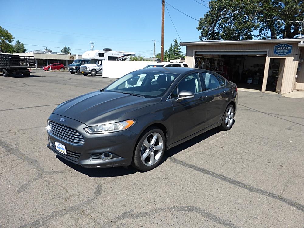 2015 Ford Fusion SE FWD's photo