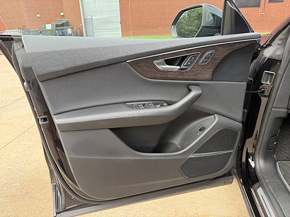 2020 Audi Q8 Premium Plus - Photo 24