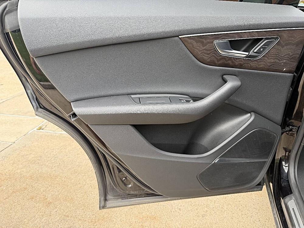 2020 Audi Q8 Premium Plus - Photo 28