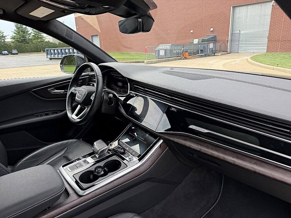 2020 Audi Q8 Premium Plus - Photo 32