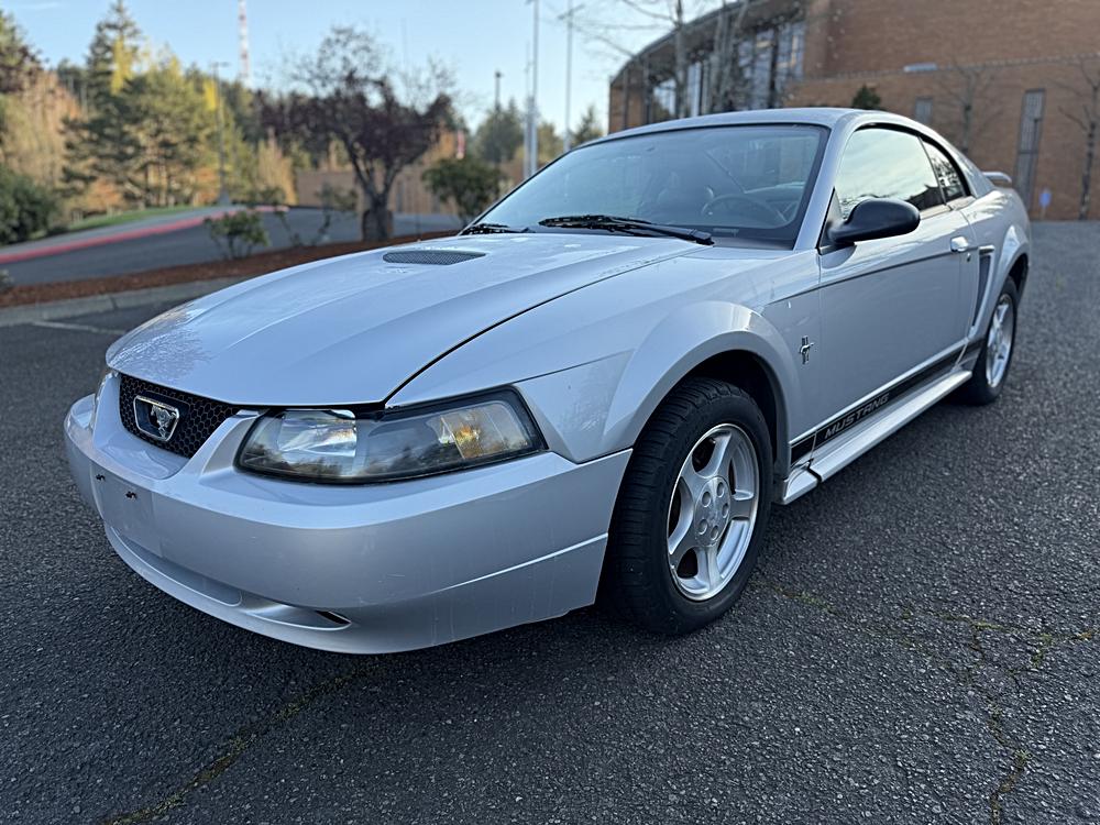 2002 Ford Mustang Standard
