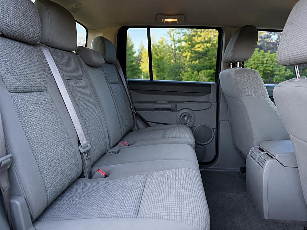 2006 Jeep Commander Base - Photo 12