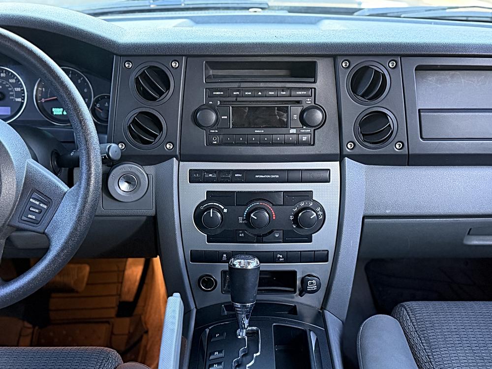 2006 Jeep Commander Base - Photo 18