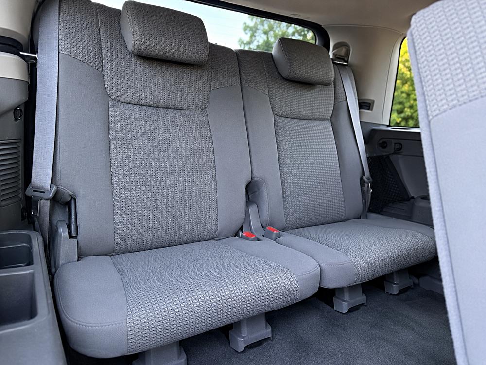 2006 Jeep Commander Base - Photo 13