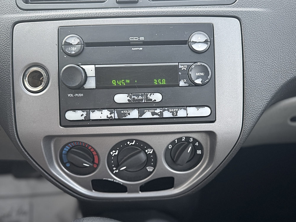 2005 Ford Focus 5dr HB ZX5 S