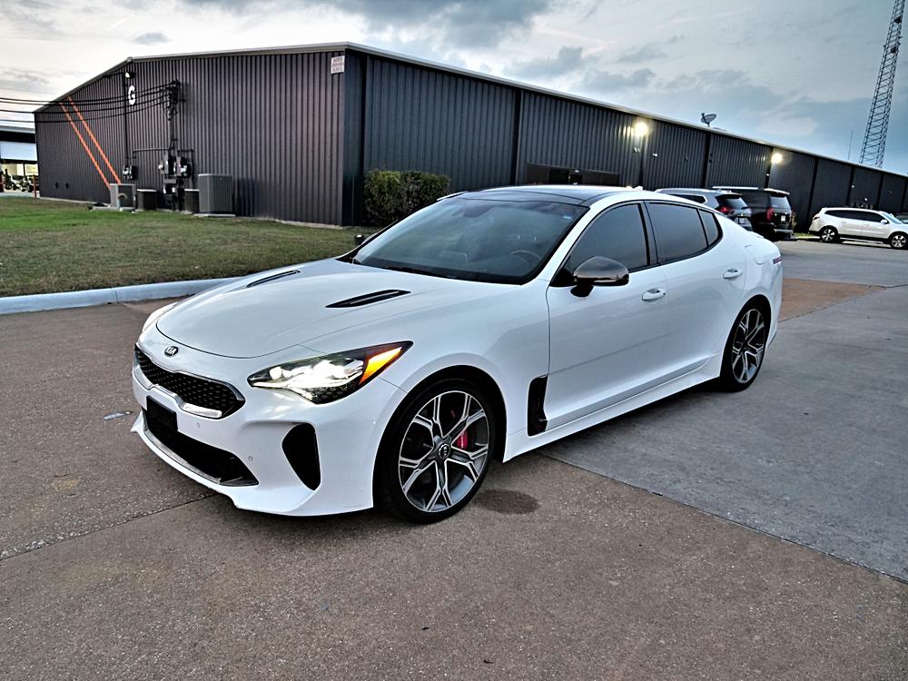 2018 Kia Stinger GT2's photo