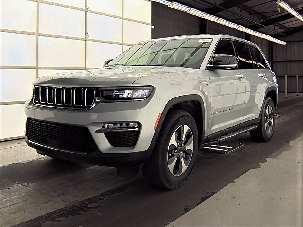 2022 Jeep Grand Cherokee 4xe 4x4's photo