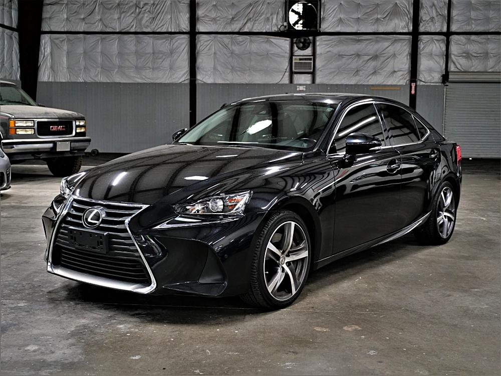 2017 Lexus IS 350 200t's photo