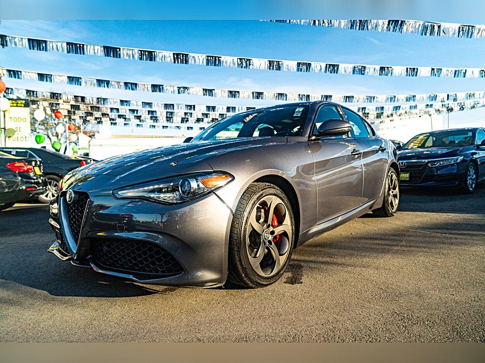 2017 Alfa Romeo Giulia Ti's photo