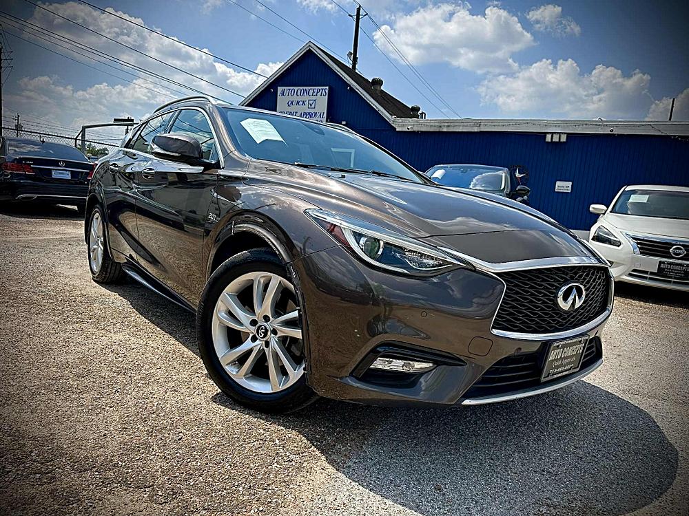 2017 INFINITI QX30