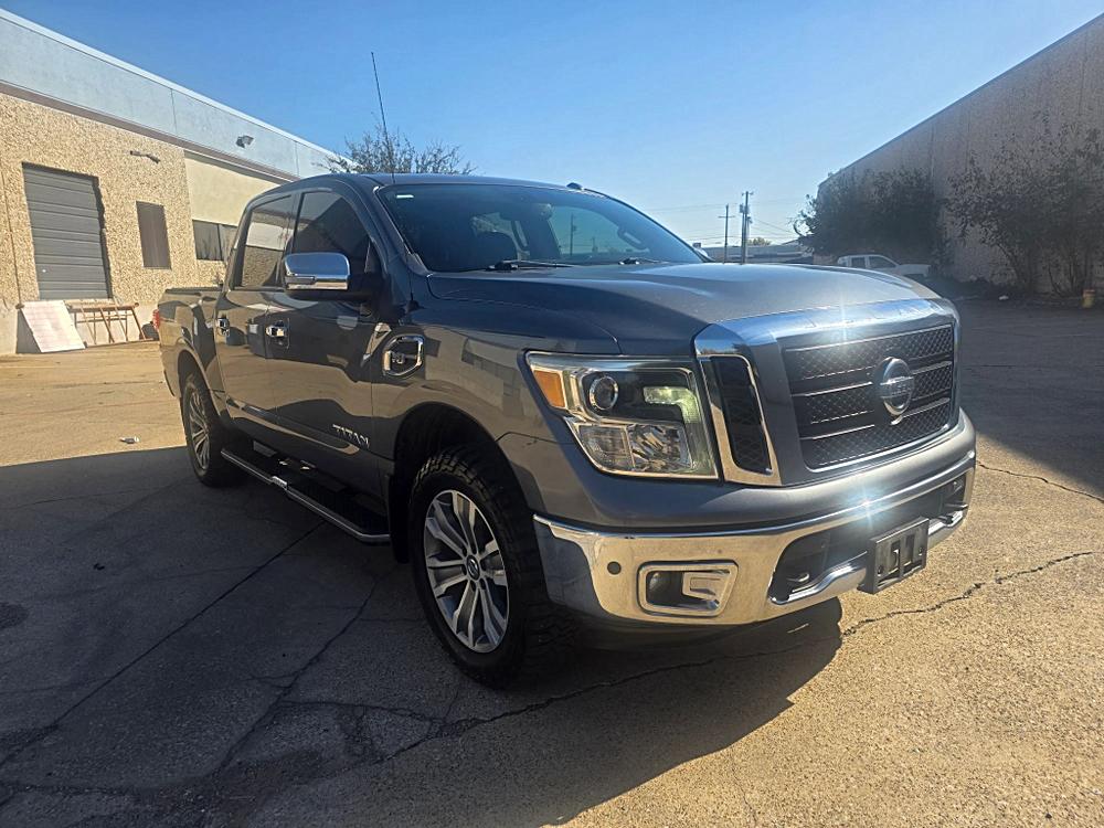 2017 Nissan Titan SL